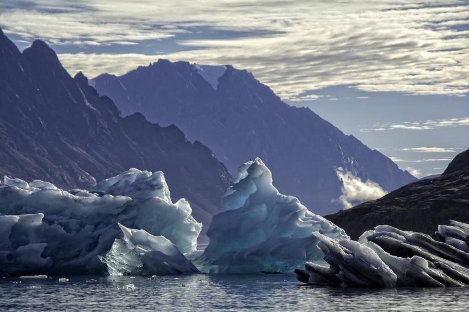皇冠信用盘代理登3_购买48艘？特朗普宣布大规模采购破冰船皇冠信用盘代理登3，全力与中俄争夺北极航线
